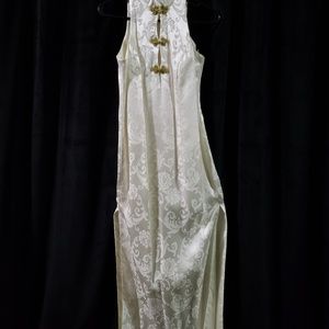 Cache - Oriental Dress